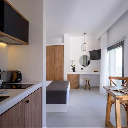 Ryolithos Apartahotel 4*