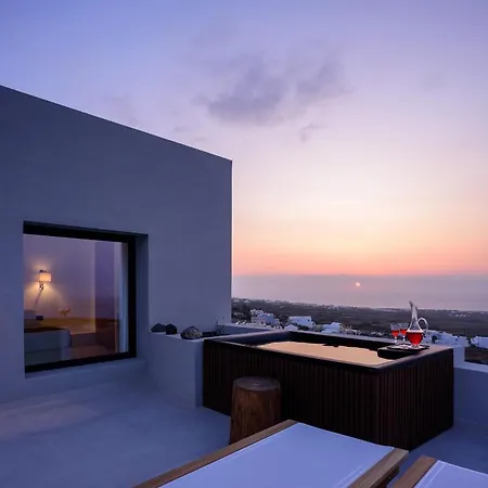 Ryolithos Apartahotel