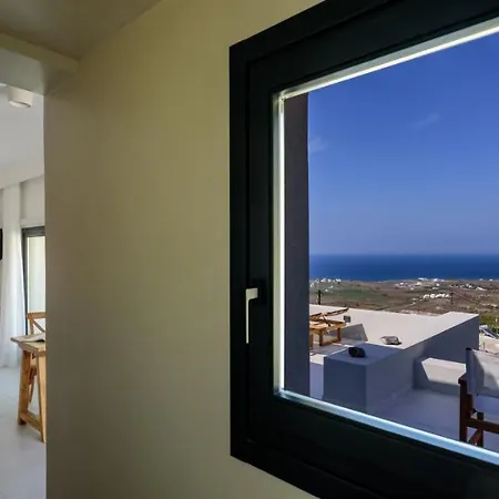 Apart Otel Ryolithos 4*
