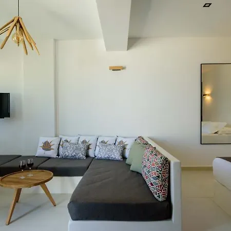 Apart-hotel Ryolithos 4*