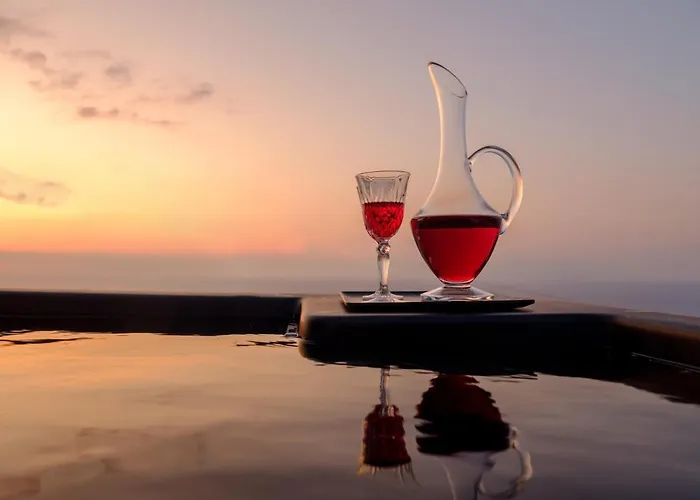 Ryolithos Lägenhetshotell 4*