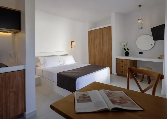 Ryolithos 4* Foinikia (Santorini)