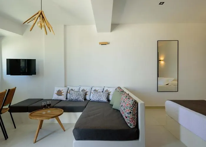 Lägenhetshotell Ryolithos 4*