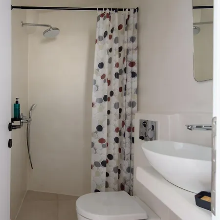 Ryolithos Apart Otel