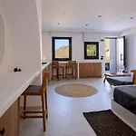 Ryolithos Aparthotel Foinikia (Santorini)